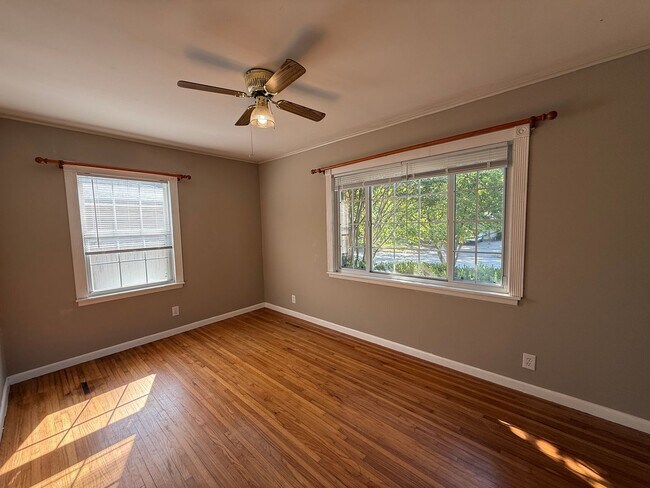 Building Photo - 3761 E 39th Pl
