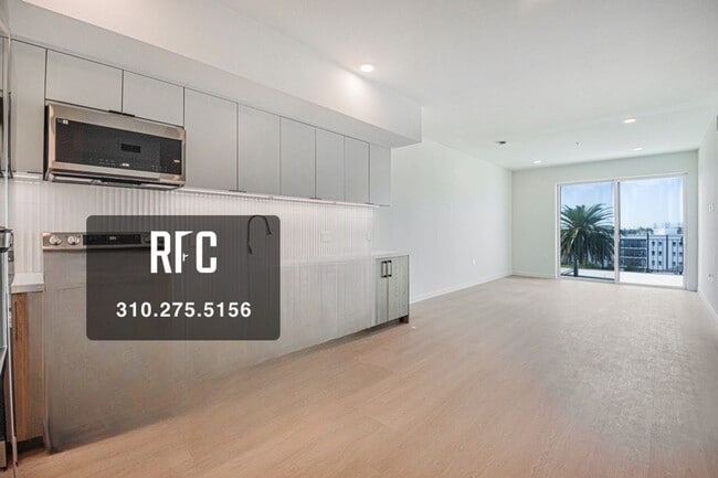 Building Photo - Welcome to the Gramercy