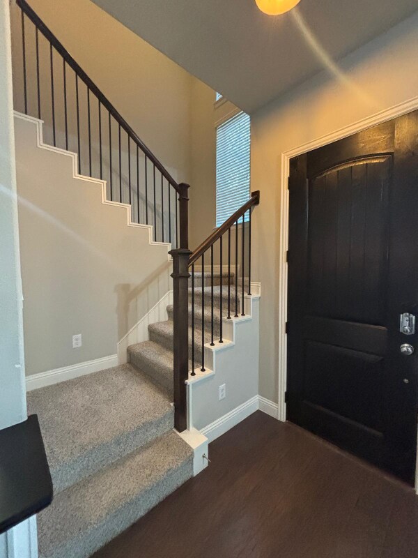 Building Photo - 6142 Rainbow Valley Pl