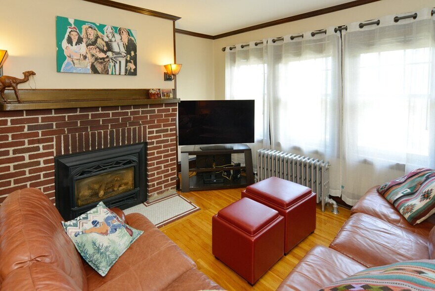 Primary Photo - 29 Pershing Rd