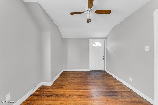 Building Photo - 15102 Edgewood Ave
