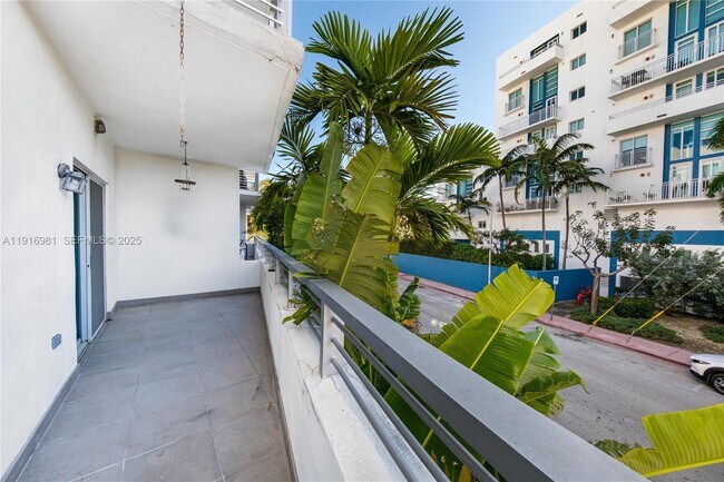 Building Photo - 7700 Collins Ave