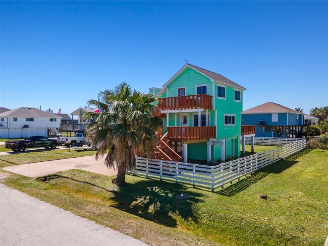 Building Photo - 4034 Reeves Dr