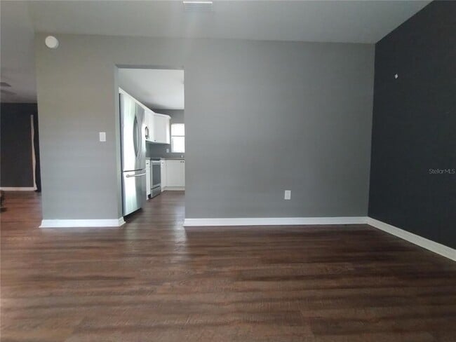 Building Photo - 138 SW Gremlin Way