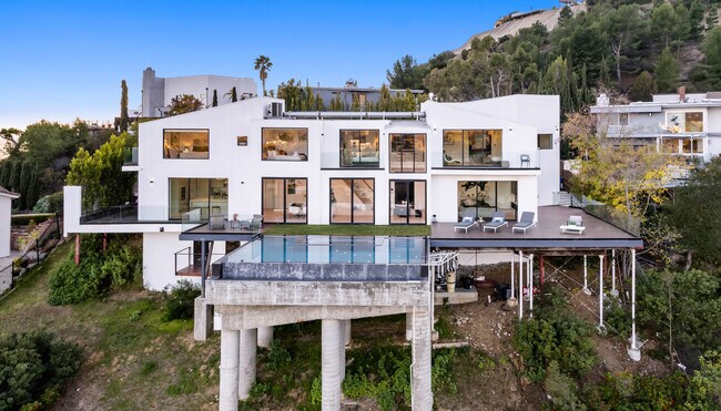 Building Photo - 7567 Hermes Dr