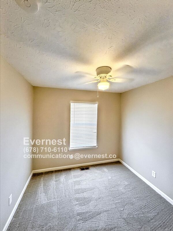 Building Photo - 4060 Day Trail S