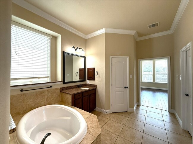 Building Photo - 27610 Dalton Bluff Ct