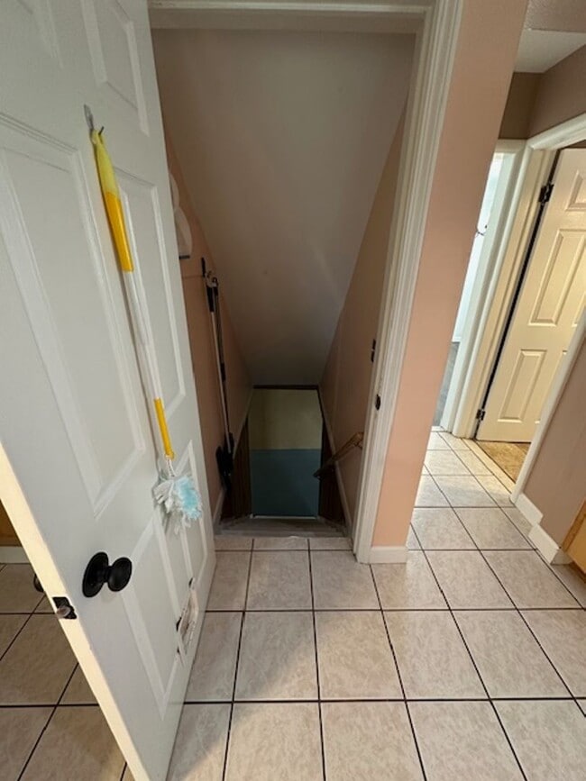 Building Photo - COMING SOON! 31807 W. Chicago, Livonia MI ...