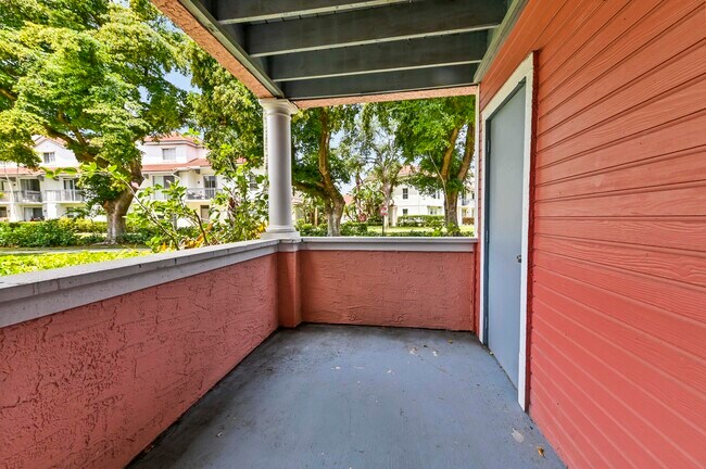 Building Photo - 1055 Crystal Way