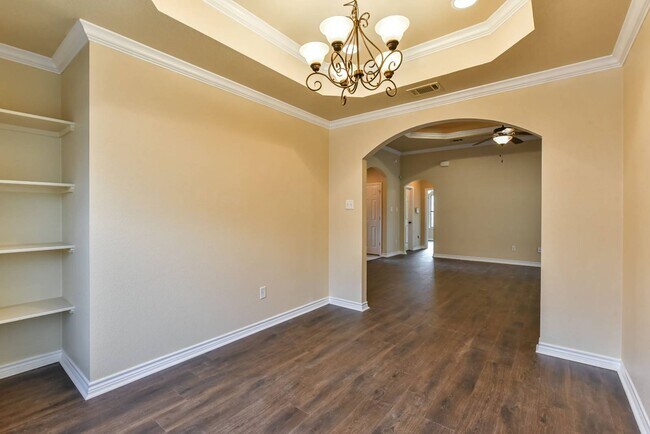 Building Photo - 6905 Deorsam Loop