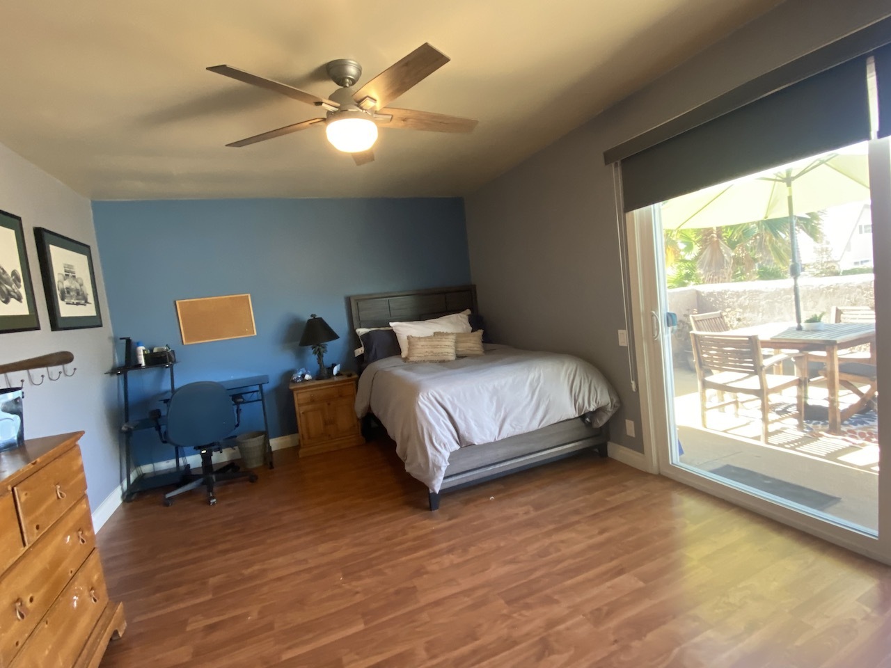 double bed with Balcony - 26491 Fresno Dr