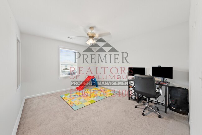 Building Photo - 7125 Double Pine Ct