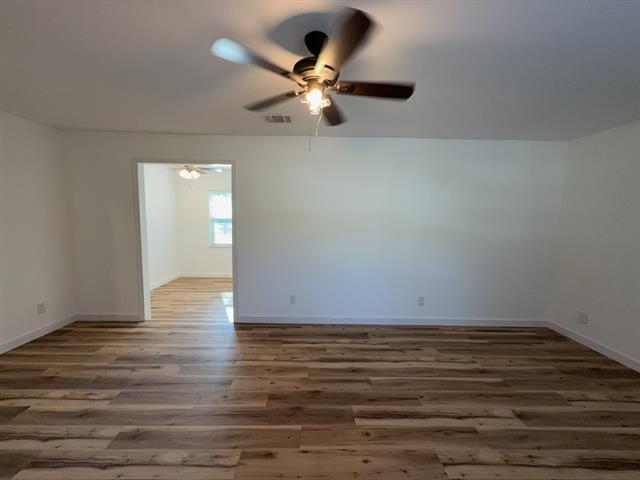 Building Photo - 1202 Valley View Dr