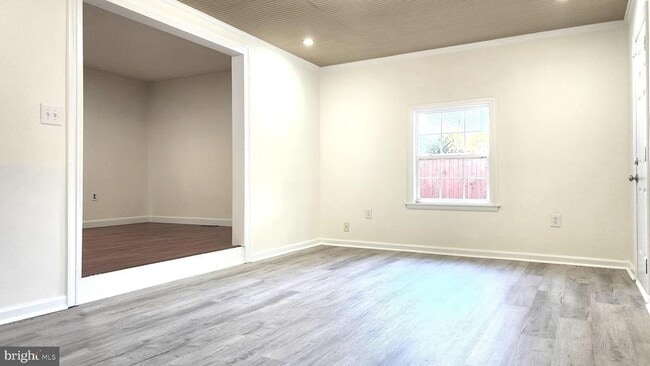 Building Photo - 356 Mockingbird Ave