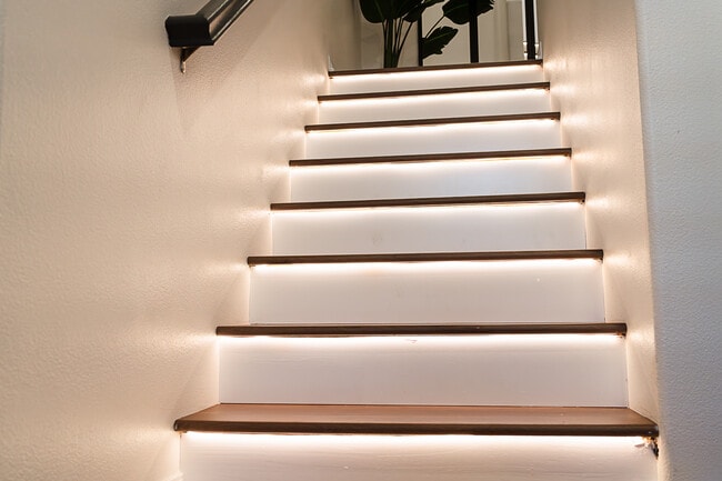 Building Photo - 36351 Elizabeth Ln