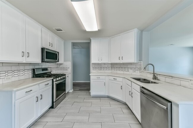 Building Photo - 1217 Quarterhorse Dr