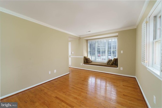 Building Photo - 6746 Hillandale Rd