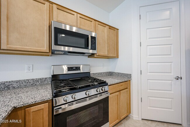 Building Photo - 8721 W Windsor Blvd