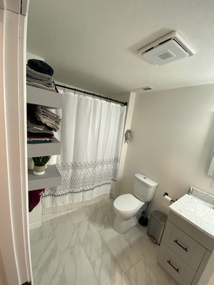 Building Photo - 311 Chapel Dr