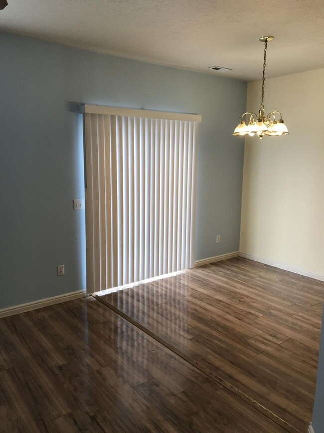 Building Photo - 808 S 150 E