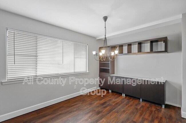 Building Photo - 2504 S Fielder Rd