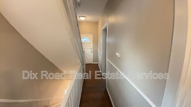 Building Photo - 879 Rockdale Ave