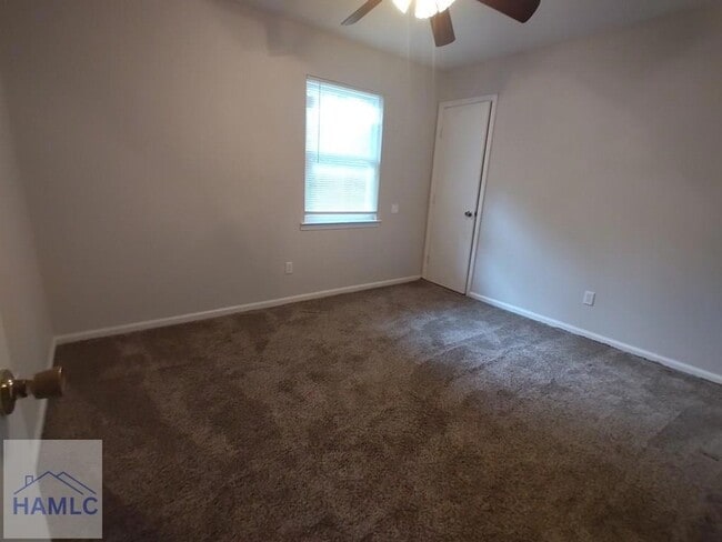 Building Photo - 824 Ridgewood Way