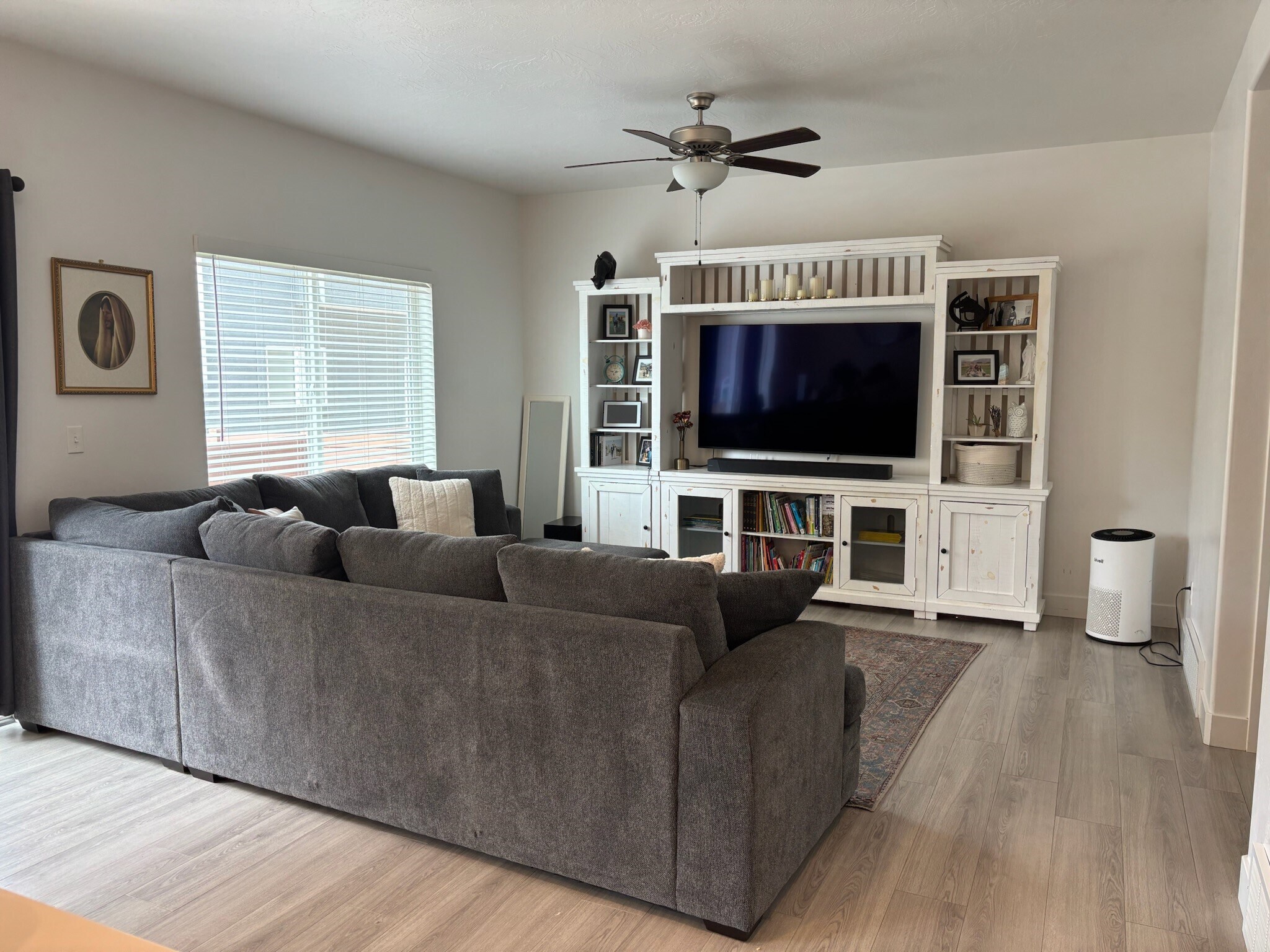 Living Room - 421 E 280 N