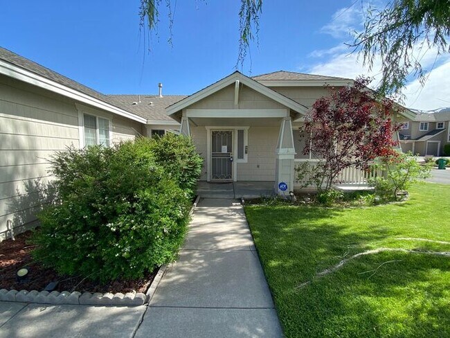 Building Photo - Sky Vista in Stead - Single Story Home with Fireplace and Mountain Views