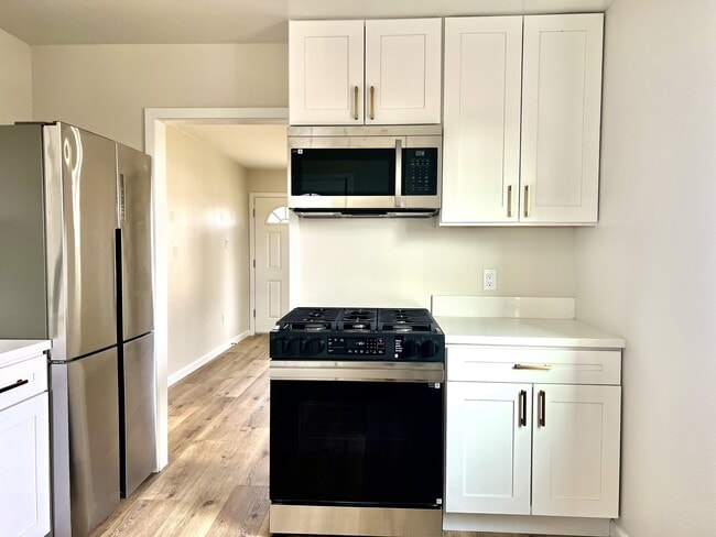 Building Photo - 3313 Clairemont Mesa Blvd