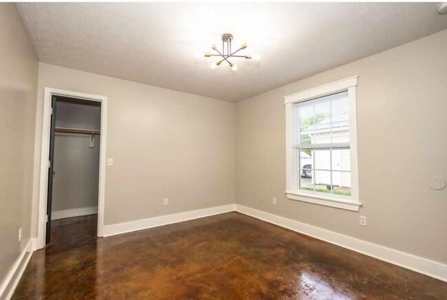 Building Photo - 106 Park Haven Dr.