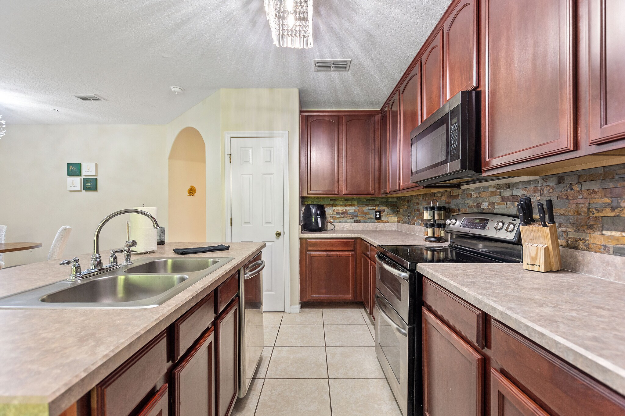 Building Photo - 5958 Tivoli Gardens Blvd