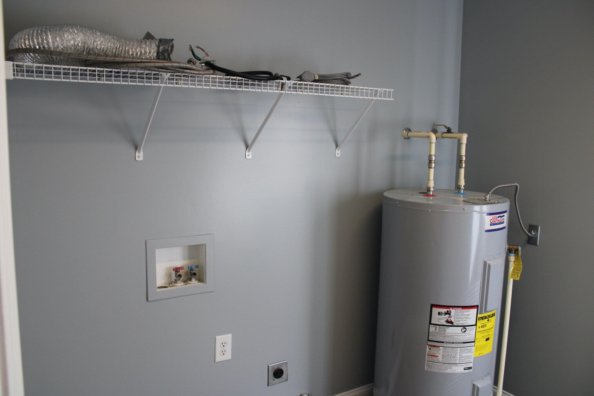 Laundry Room - 306 Chestnut Alley