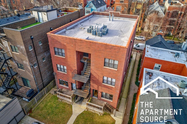 Building Photo - 3231 N Kenmore Ave