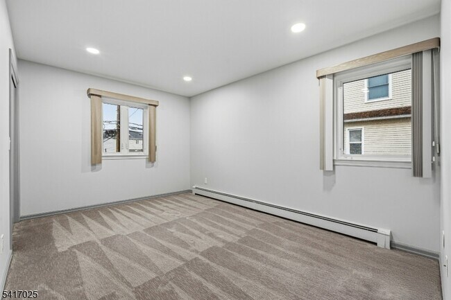 Building Photo - 46 Stanley St