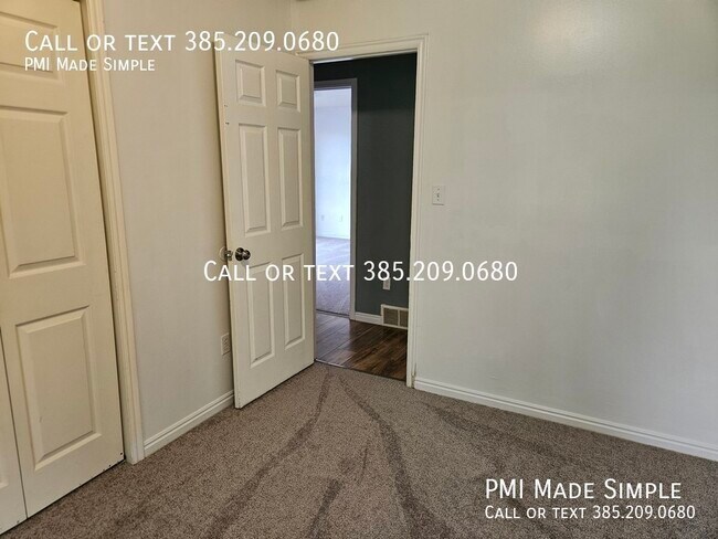 Building Photo - 242 S 400 E