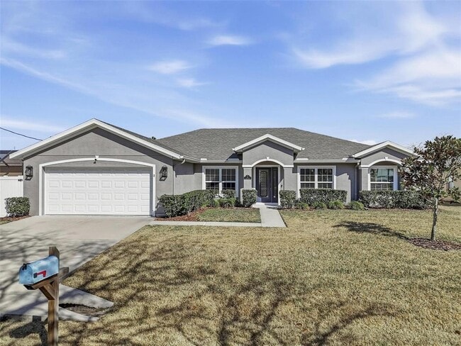 Building Photo - 8 Creek Ct