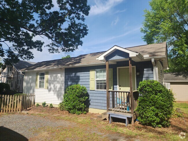 Building Photo - 208 Maupin Ave