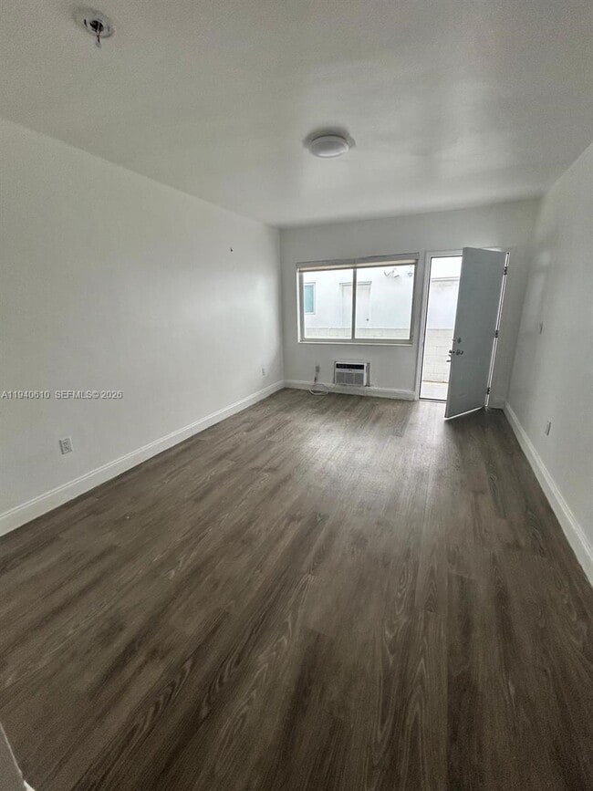 Building Photo - 7330 Harding Ave