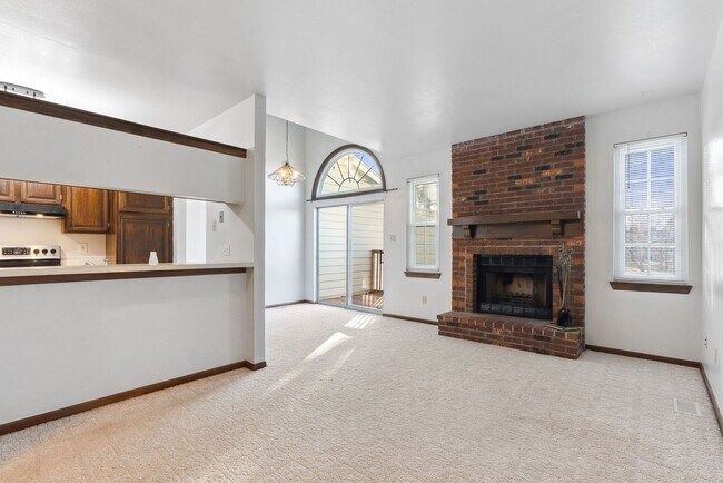 Building Photo - 12110 Autumn Lakes Dr