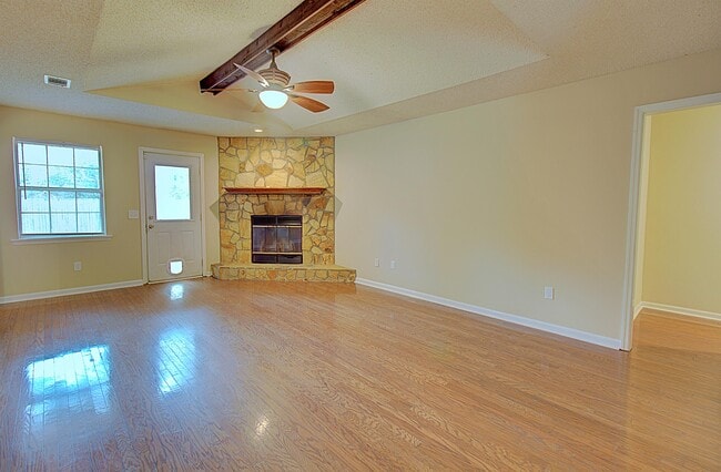 Building Photo - 948 Wedgewood Way