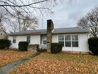 Building Photo - 3 Bedroom Home