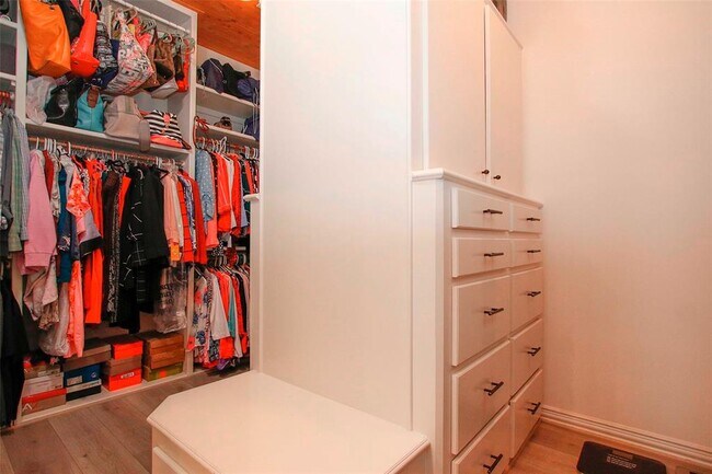 Building Photo - 27 Cape Jasmine Pl