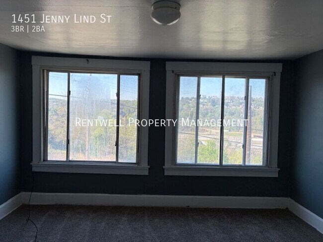 Building Photo - 1451 Jenny Lind St