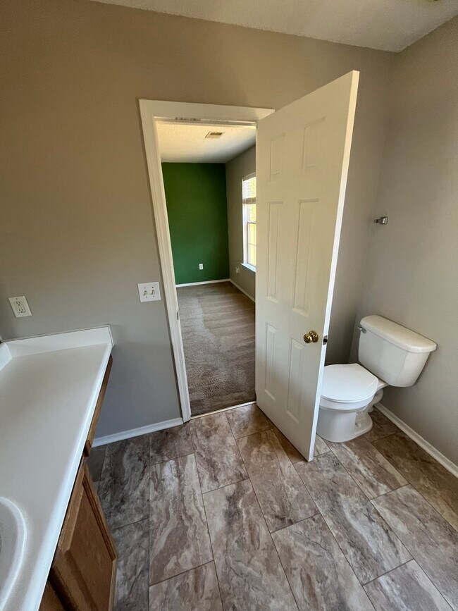 Building Photo - 403 Tripmont Ct