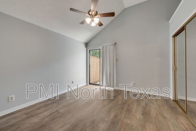 Building Photo - 1324 Azalia Bend