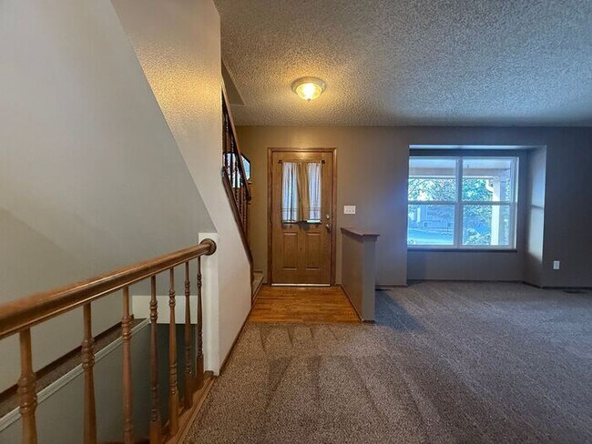 Building Photo - Beautiful Briargate Living: 5 Bedrooms, Walk-In Closets & 5-Piece Suite