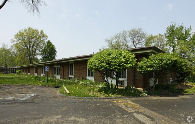 Building Photo - Council Gardens - Senior