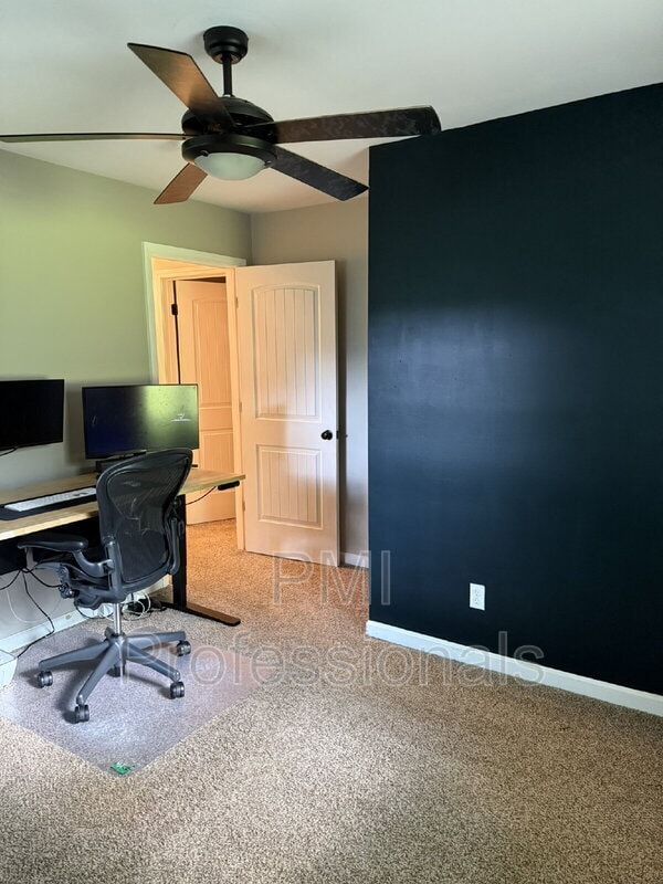 Building Photo - 149 Neverbreak Dr