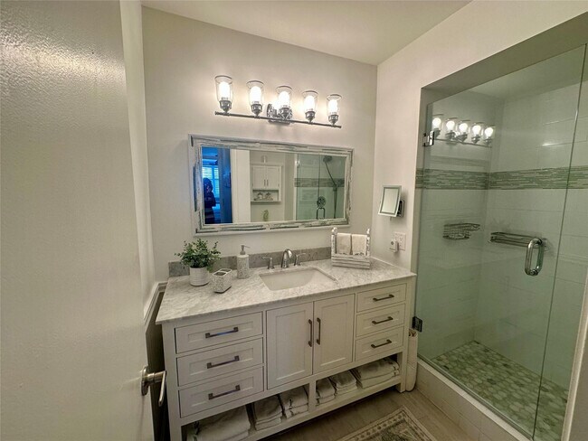 Building Photo - 1500 N Ocean Blvd